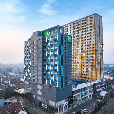 מלון Ibis Styles Bekasi Jatibening מראה חיצוני תמונה