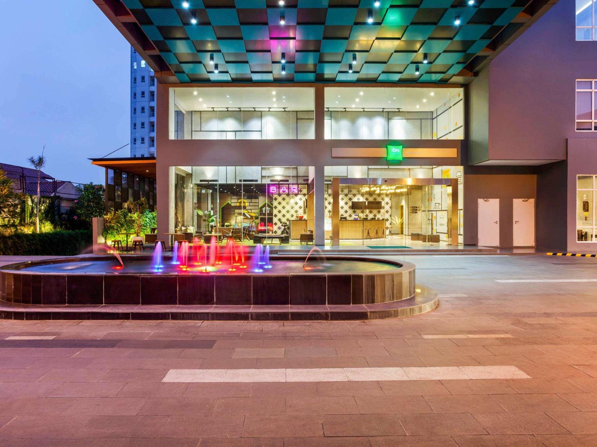 מלון Ibis Styles Bekasi Jatibening מראה חיצוני תמונה