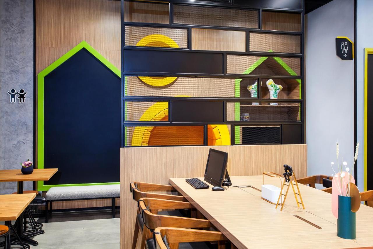 מלון Ibis Styles Bekasi Jatibening מראה חיצוני תמונה